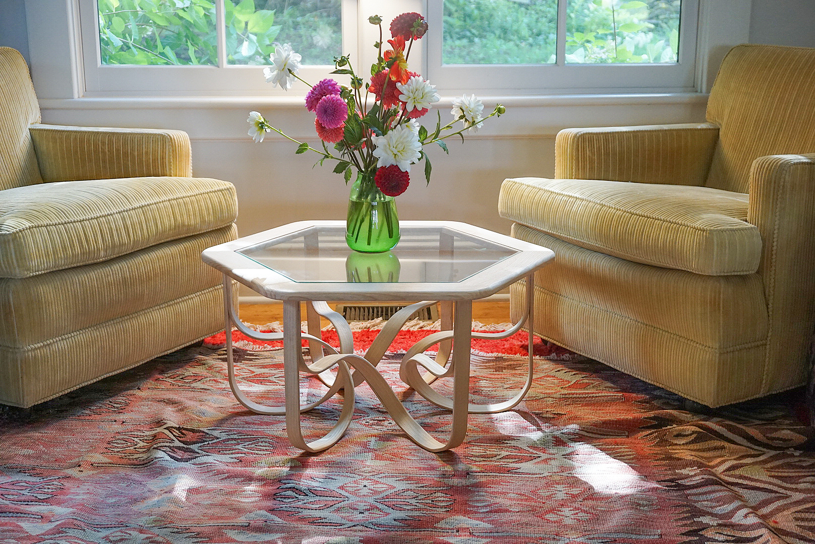 Ribbon Table - Image 1